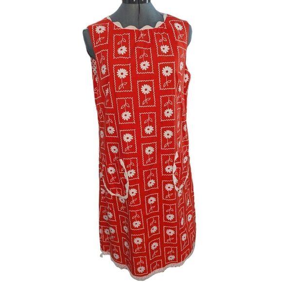 Women's vintage reversible red and white polka‎ dot and floral print shift dress - Picture 2 of 11